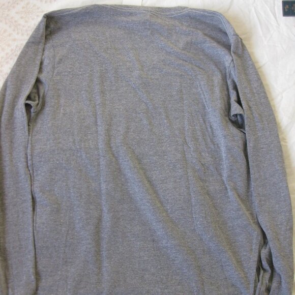 American Apparel V-neck Tee - Picture 3 of 8